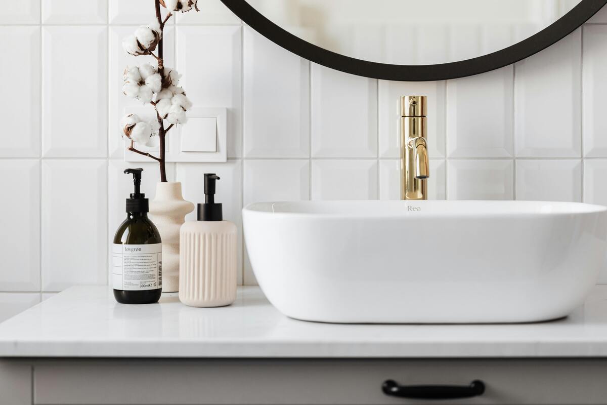 Cloakroom Storage Ideas: How To Create More Space In A Small Bathroom