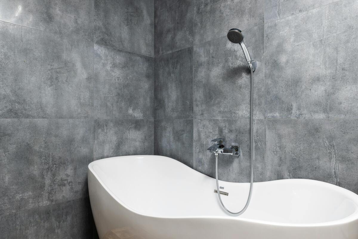 shower bath, types of bathtubs